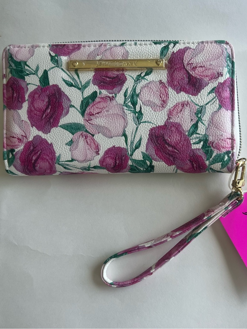 Betsey Johnson Floral Zip Around Wristlet Wallet – NWT – Pink/White Multi